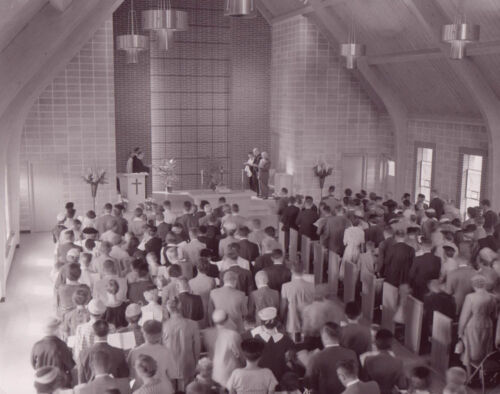 19 1st Worship Service in Sanc 09151957