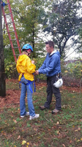 2013 High Ropes 15 - ryan instructs